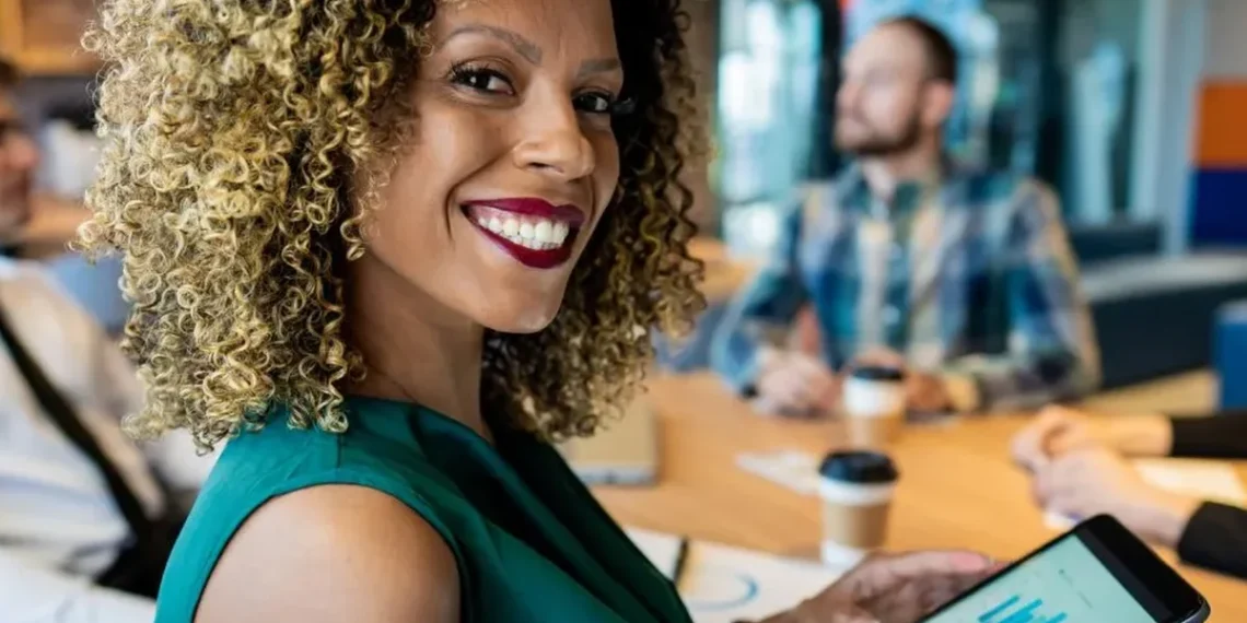 Sicoob e Sebrae apoiam mulheres empreendedoras com acesso a crédito por meio do FAMPE Mulher