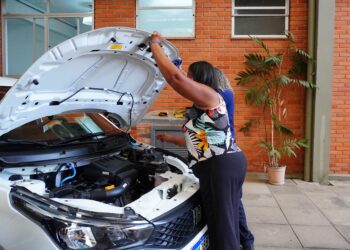 Voltado ao público feminino em Gravataí, workshop vai orientar alunas sobre a manutenção e o funcionamento de veículos