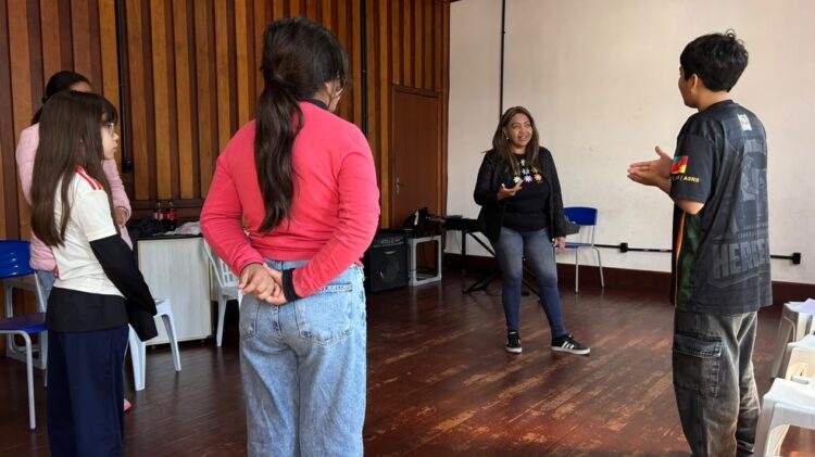 Concurso de canto com estudantes terá semifinal aberta ao público no Cineteatro Municipal de Gravataí