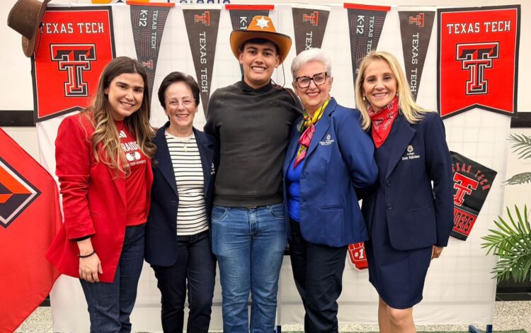 Parceria de escola gravataiense com a Universidade do Texas oportuniza que alunos cursem disciplina do currículo americano para desenvolver a oratória