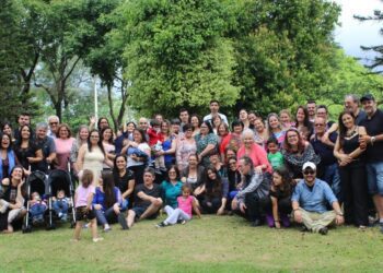 Há 20 anos, moradores de Gravataí transformam encontro anual de primos em grande evento para fortalecer os laços familiares