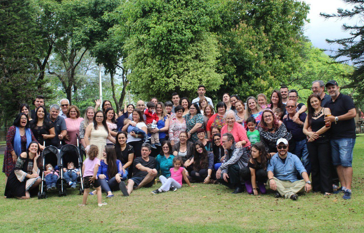 Há 20 anos, moradores de Gravataí transformam encontro anual de primos em grande evento para fortalecer os laços familiares