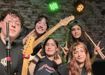 Banda de adolescentes de Gravataí que chamou a atenção do Raimundos se apresenta neste domingo no Bar do Lado