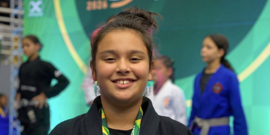 Campeã brasileira de jiu-jítsu aos 10 anos, atleta de Gravataí busca apoio para disputar campeonato em Dubai
